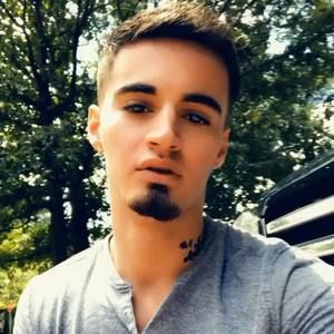 Meet your Posher, Drew